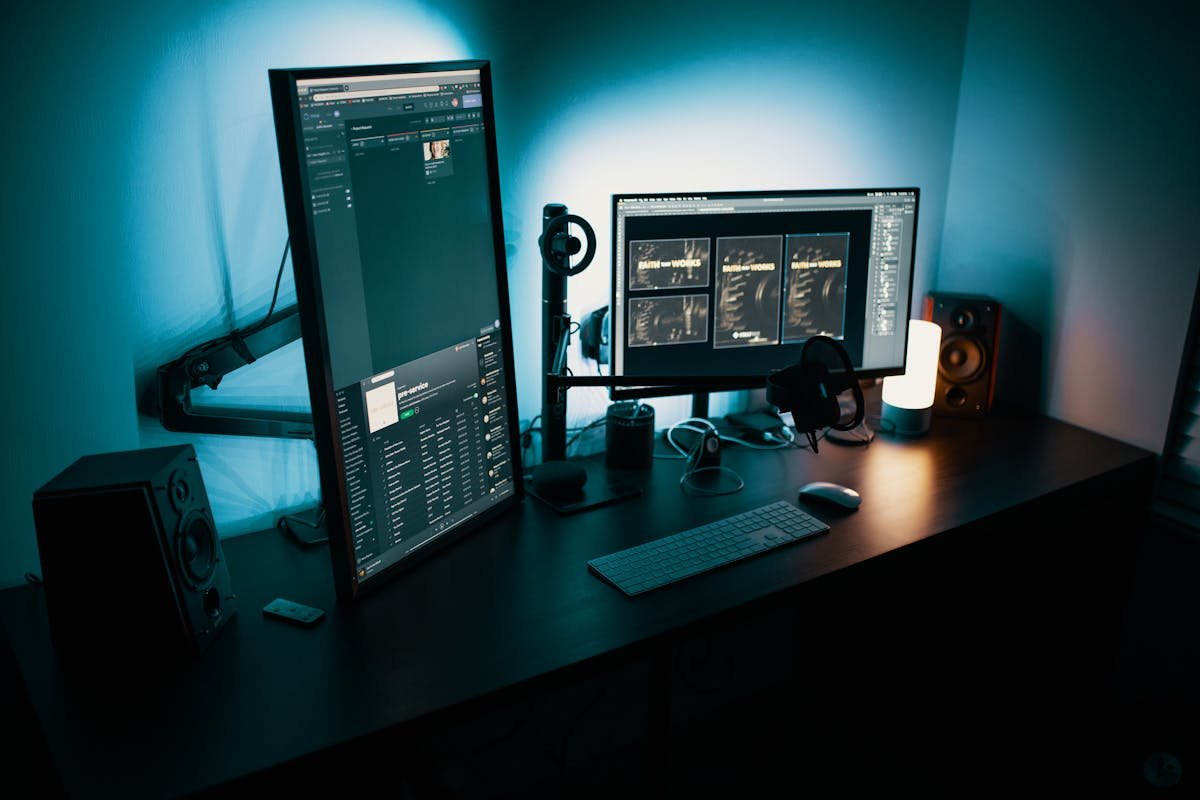 Laptop docking station desk setup