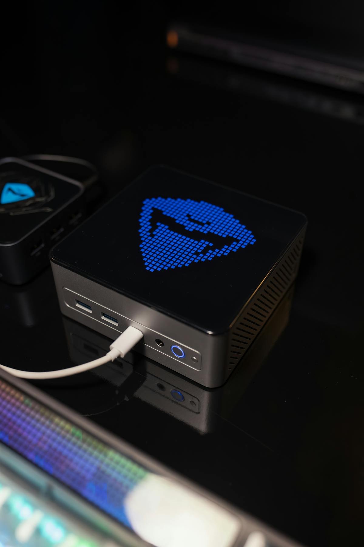 Compact mini PC desktop computer